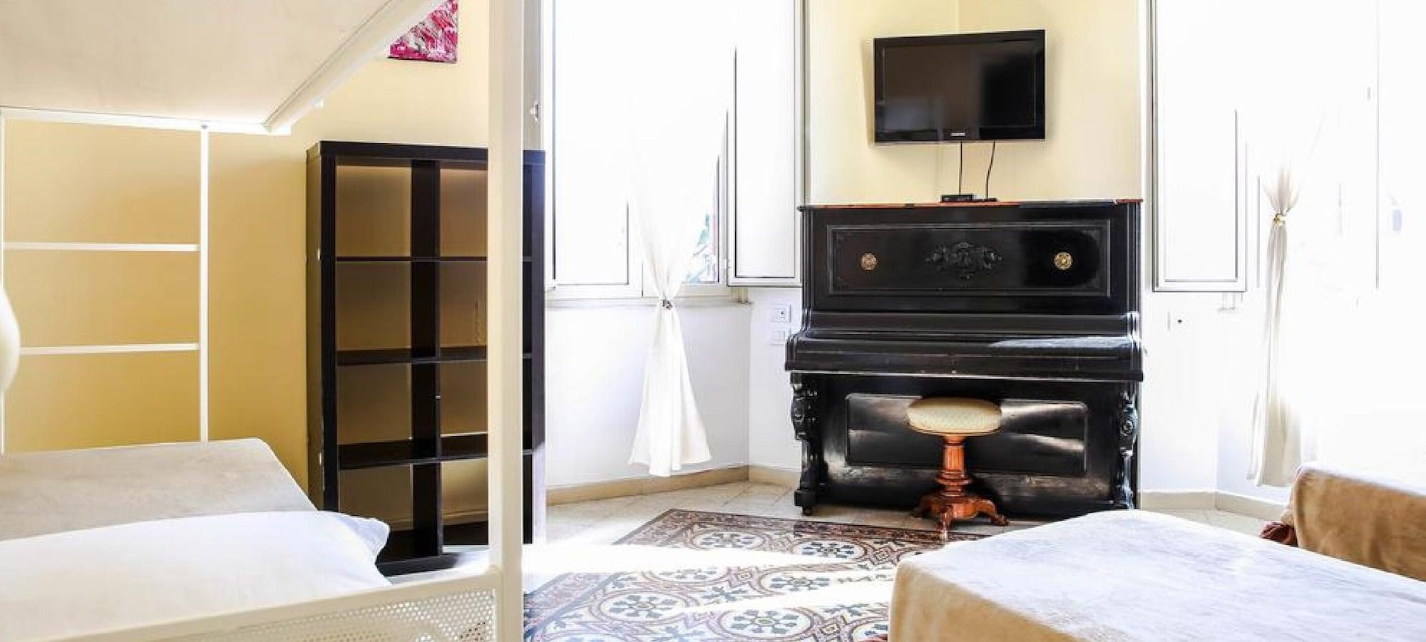 Rome Experience Hostel Екстер'єр фото