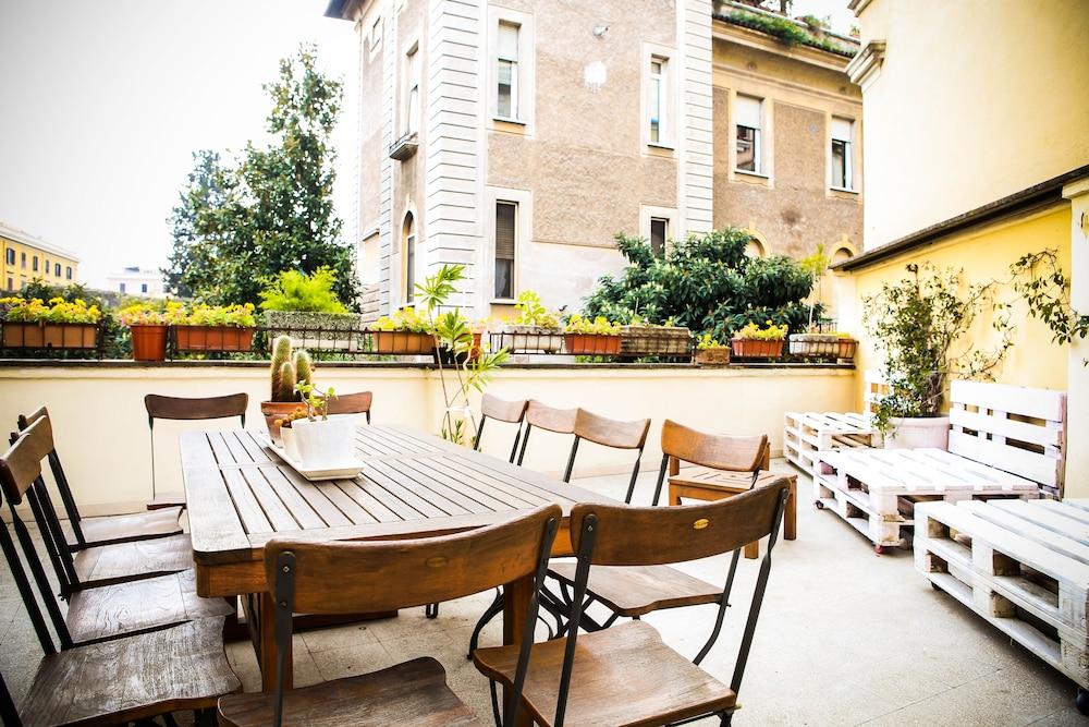 Rome Experience Hostel Екстер'єр фото